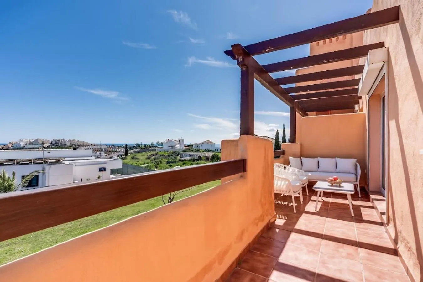 Daire Casares Costa - With Roof Terrace And Beach Nearby Bahia de Casares