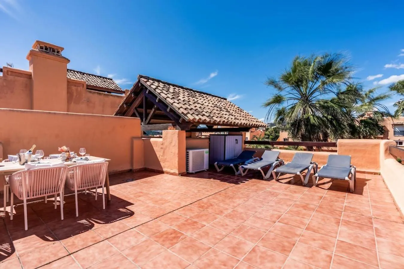 Daire Casares Costa - With Roof Terrace And Beach Nearby Bahia de Casares