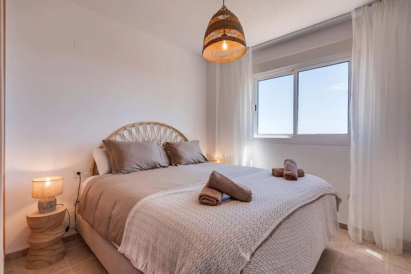 Daire Casares Costa - With Roof Terrace And Beach Nearby Bahia de Casares